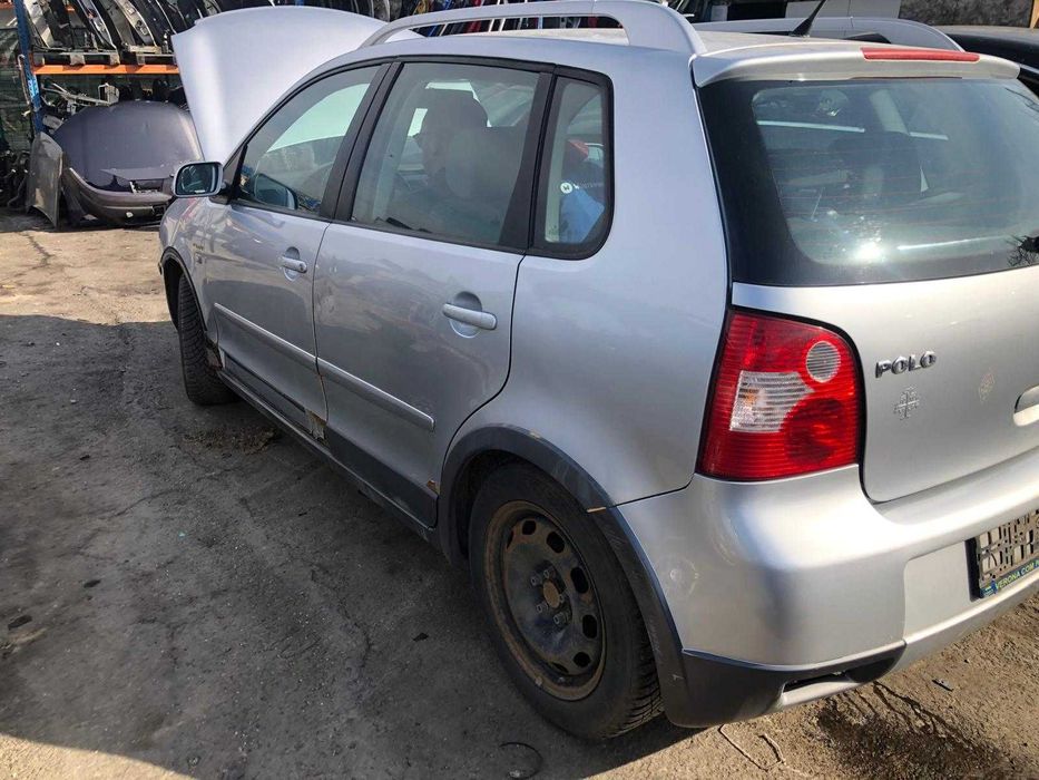 Dezmembram Volkswagen Polo 9N
