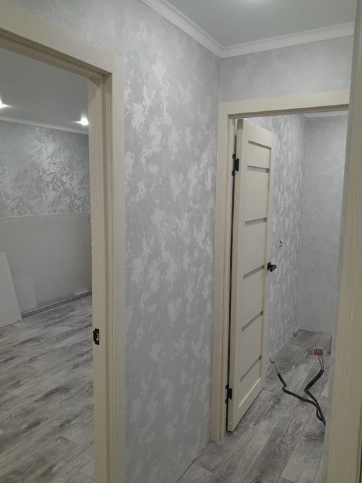 Поклейка, обоев .стаж 20 лет.