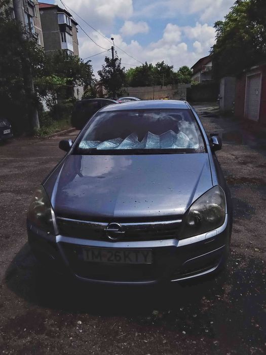 Vând autoturism Opel Astra H 1.4 Benzină ( 2004)- Motor defect