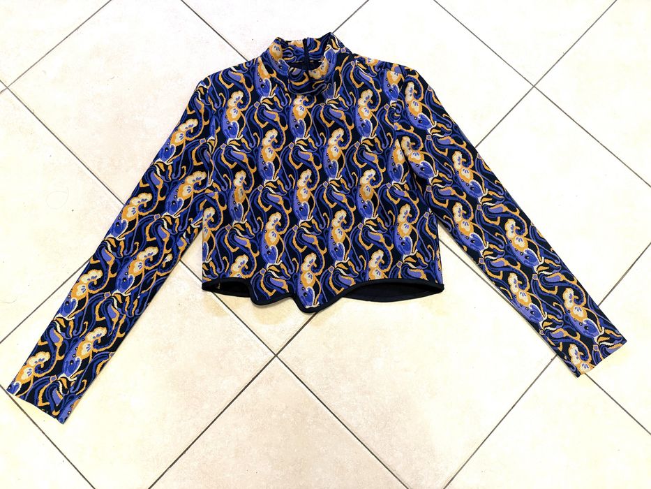 Кроп топ с рукавами от Zara