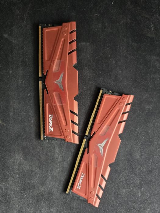 RAM памет - 2X8GB DDR4 2666 Team Group Fark Z