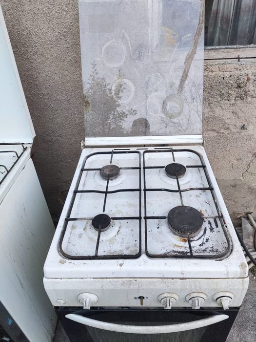 Газовая плита продам