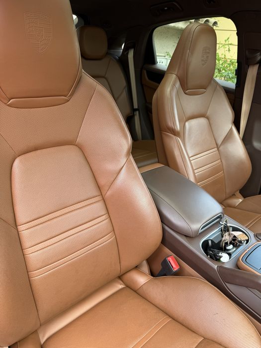 Porsche Cayenne 2023