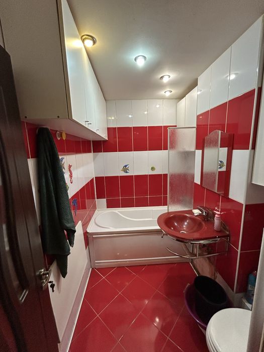 2 camere decomandat, str Herta, Mega Mall