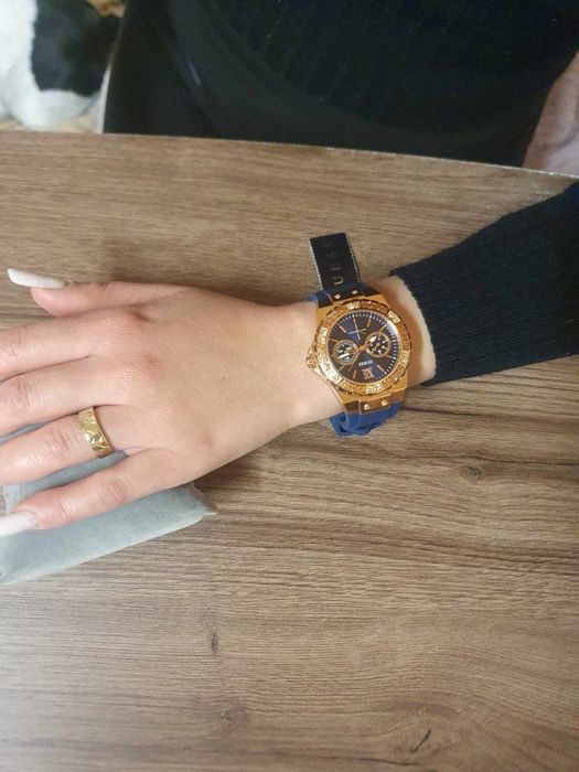 Ceas Dama Guess nou