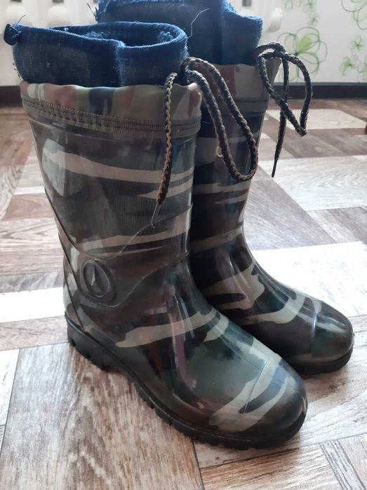 Резиновые сапожки , 33 размер