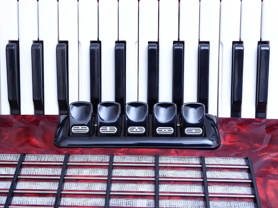 Акордеон Велтмайстер Стела 60 баса