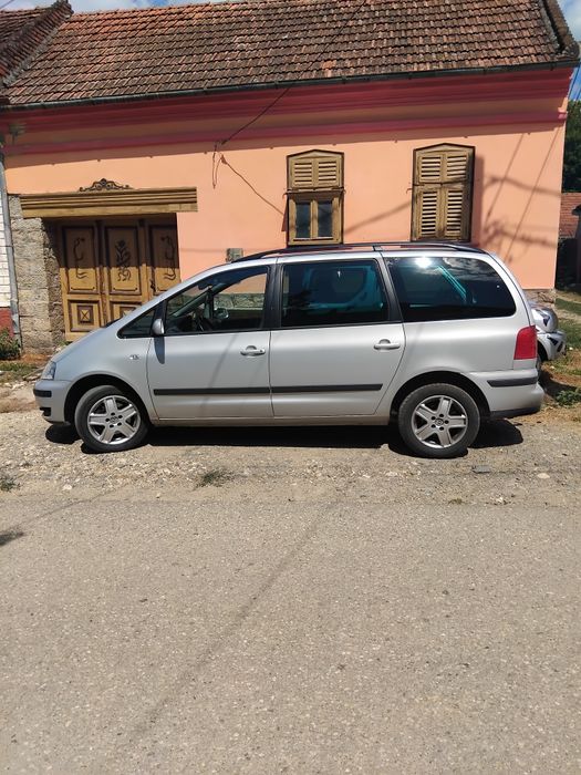 Vw sharan 1,9 diesel 131  cai acte la zi se da doar cu fiscal pe loc.