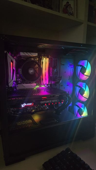 Gaming setup: Геймърски компютър + asus tuf 2k 165Hz монитор + Windows 11 Pro + Клавиатурата, мишка и mousepad(RGB)