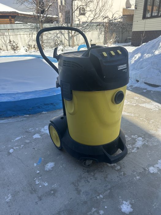 Строителньый пылесос Karcher NT 70/3