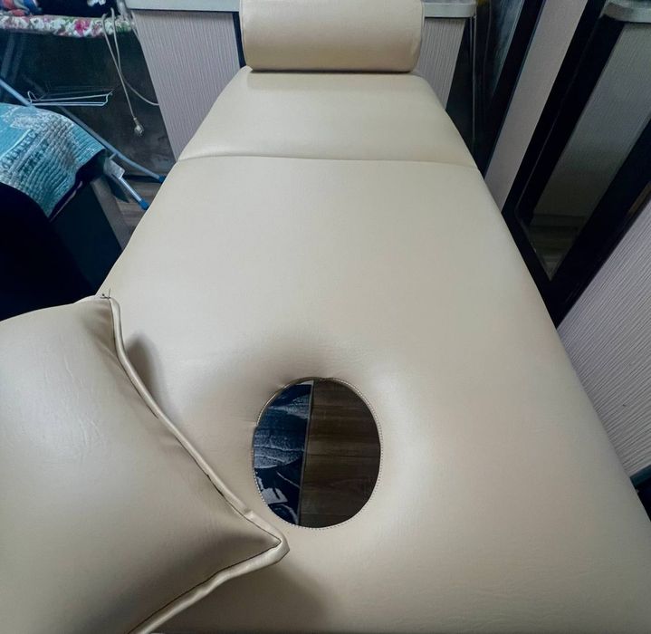 Кушетка для массажа и косметологии