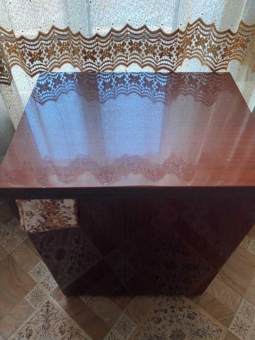 Продам швейную  машинку