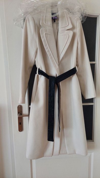 Бяло палто размер S