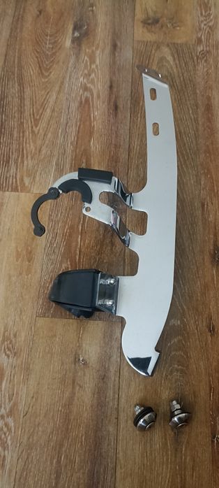 Indian Scout, Седалка и слюда