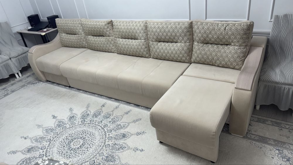 Диван сатылады 4 метр