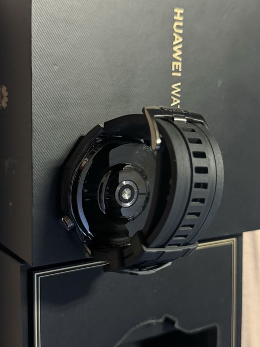 smart часовник huawei ultimate