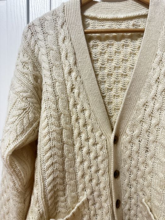 Sweter tricotat de lână