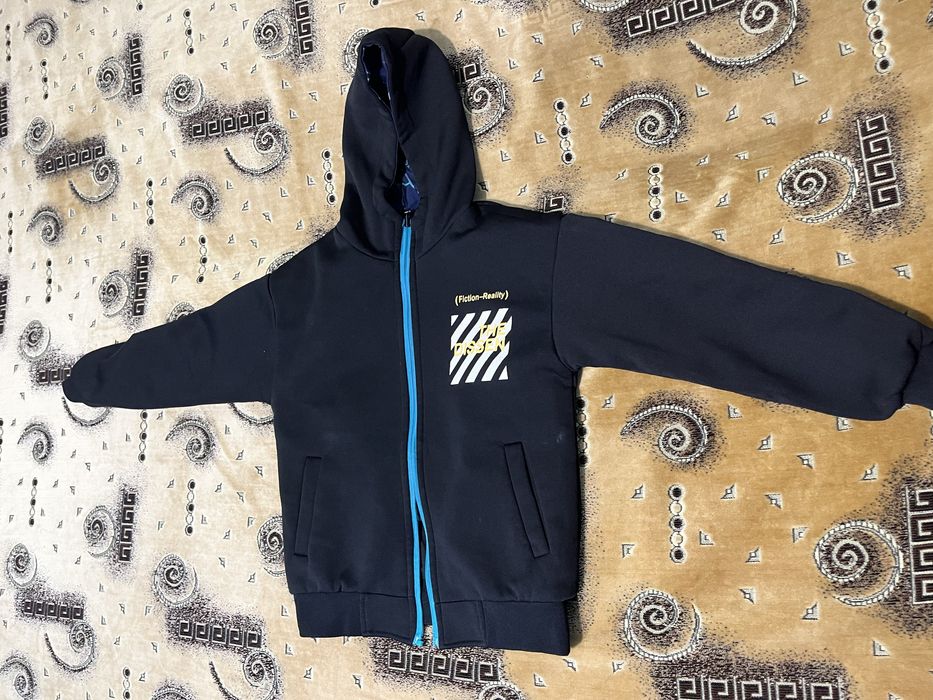 Куртка- ветровка