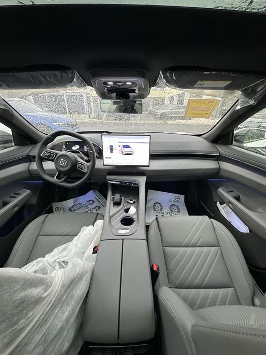 Zeekr 001 YOU Sport 2025. Новый.