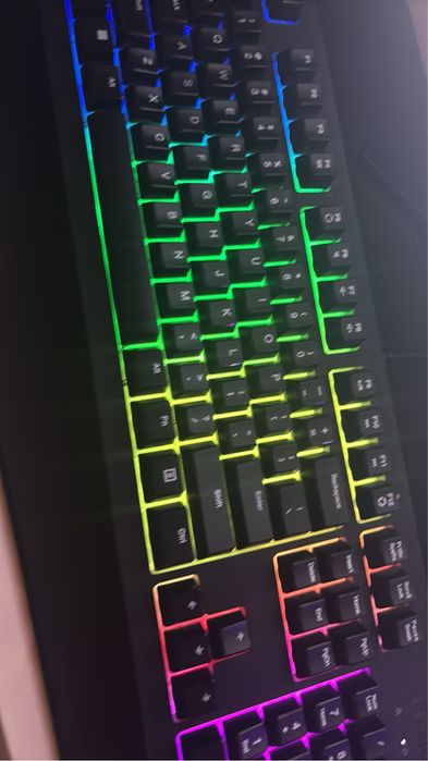 Salut vand setup de gaming mai multe detali in pv