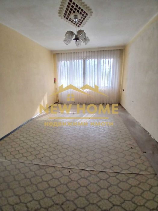 2-ен, тухлен апартамент до Езикова гимназия