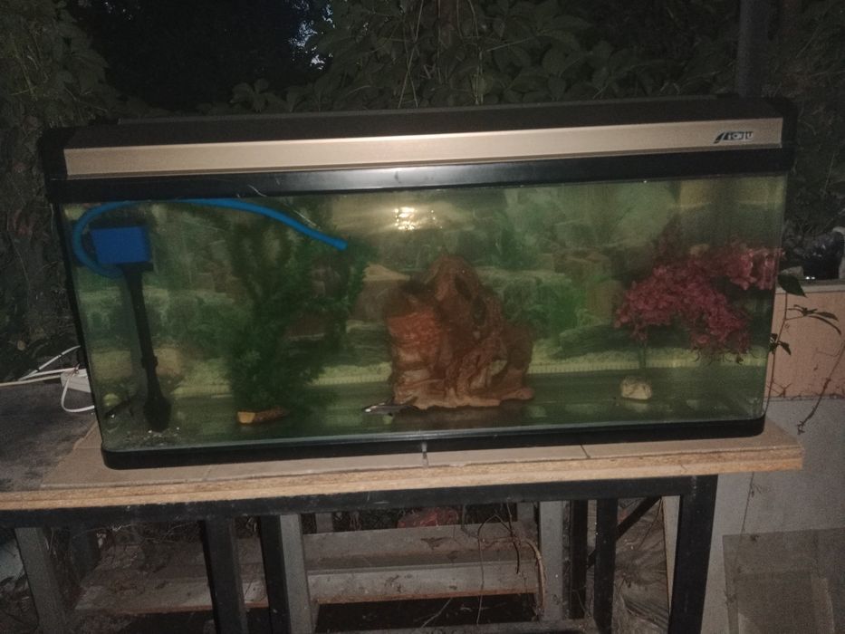 Заводской 210л аквариум.