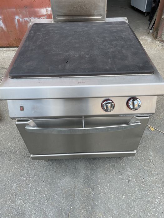 Печка с газова фурна GN 2/1 и газова плоча Angelo po