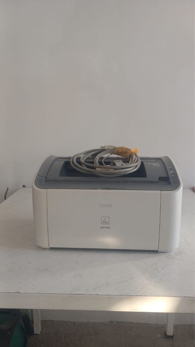 Принтер лазерный б/у