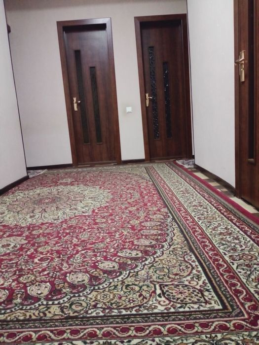 4каватли домнинг 4каватида 3хонали квартира ижарага берилади