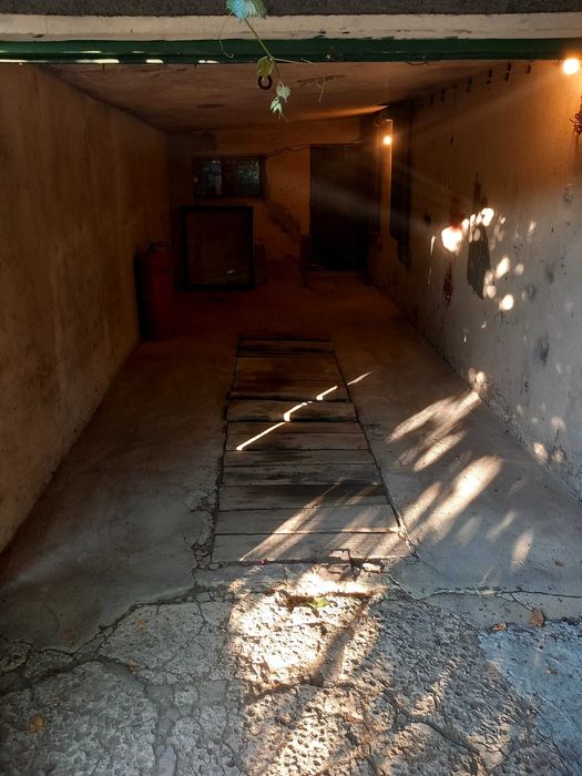 Дава се под наем Гараж / Паркомясто в Варна, Виница - 16 кв.м за 76.5 € - Снимка #1