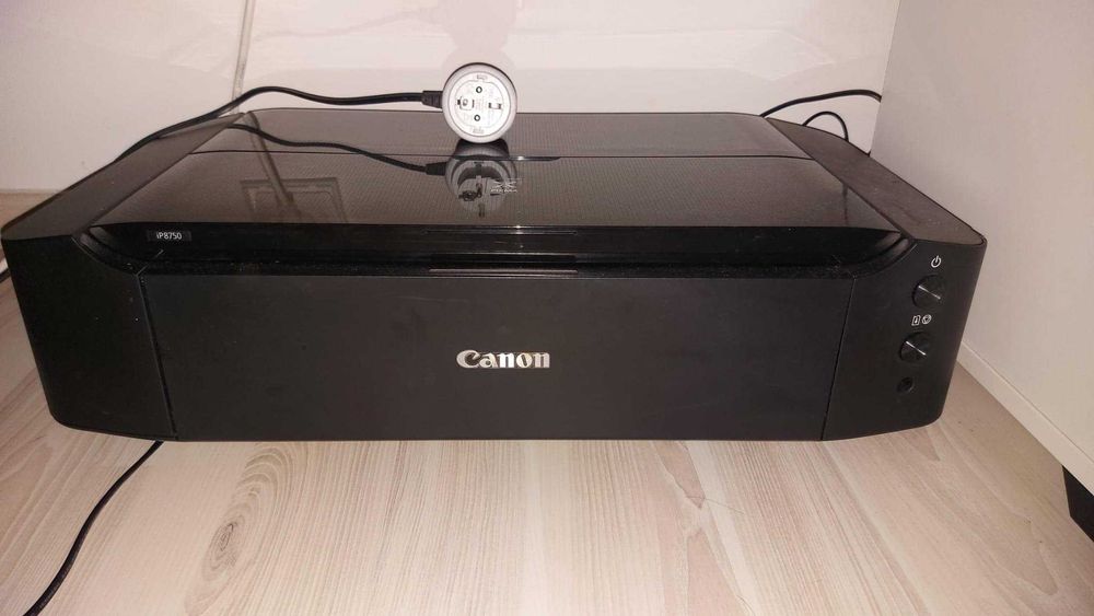 Imprimanta Canon PIXMA iP8750 A3+ – defect mecanic – pentru reparație sau piese