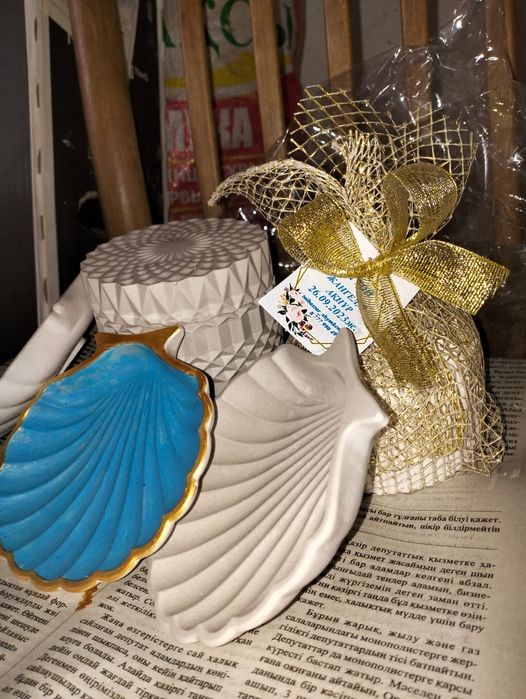 Той бастар. Подарки. капилка . Т. Б