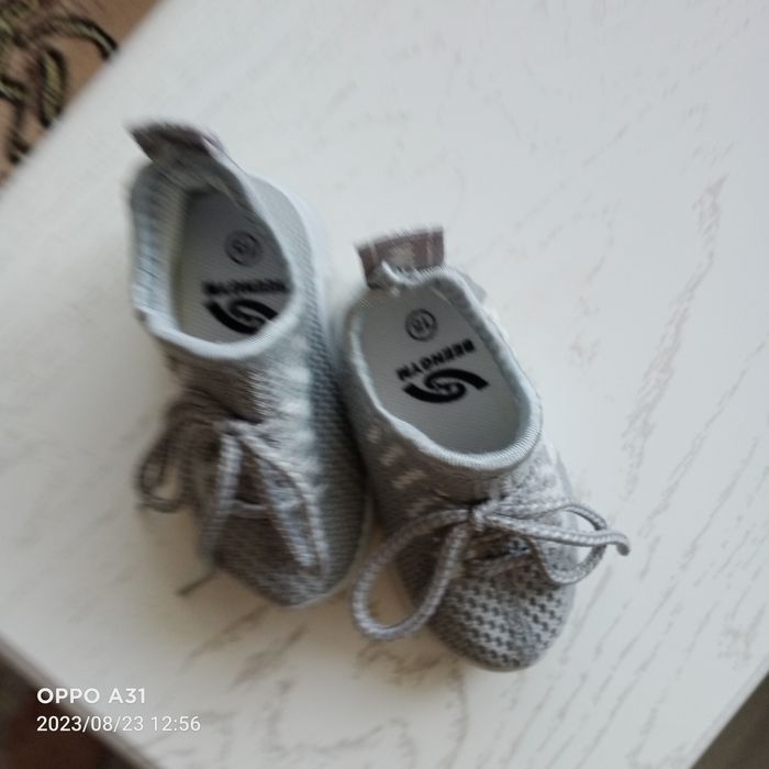 Продам детские макасики.