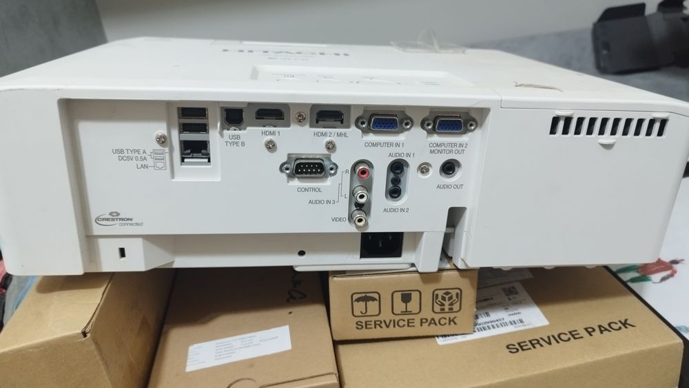 Продается Проектор Hitachi CP-EX5001WN Б/У