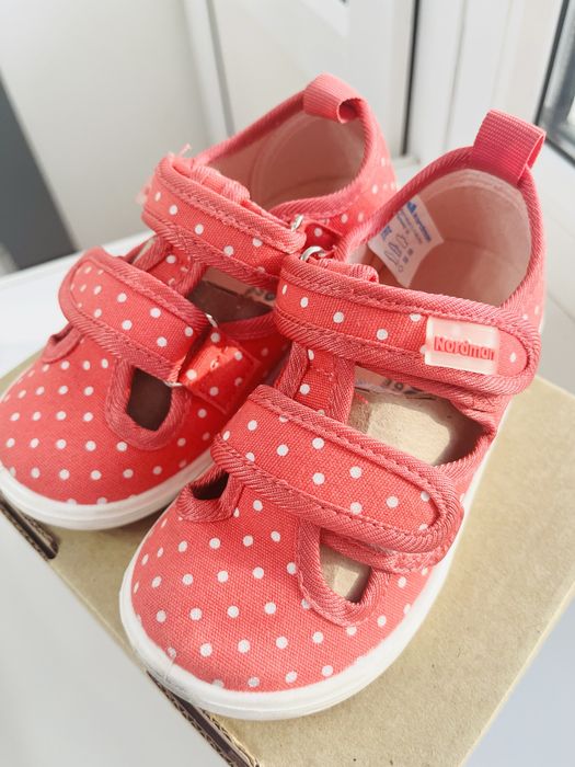 Сандали на девочку