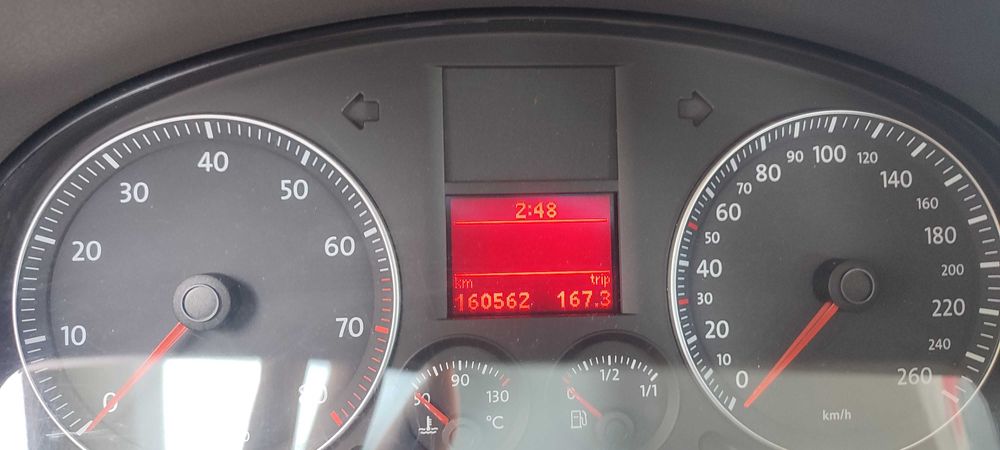 Предлагам VW TOURAN    10800лв