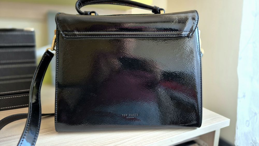 Geanta Ted Baker
VIVANAA - Geantă