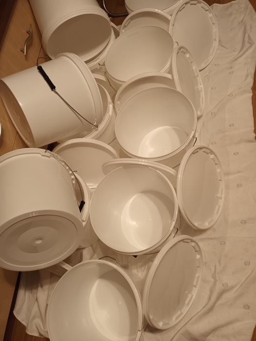 Galeti plastic albe alimentare