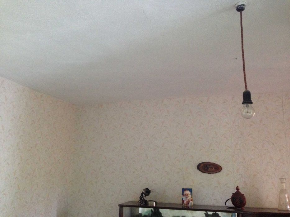 Къща с двор 1800 кв.м. в село Александрия област Добрич