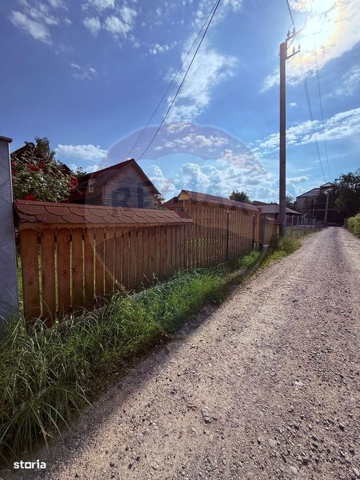 Casă / Vilă cu 4 camere de vânzare