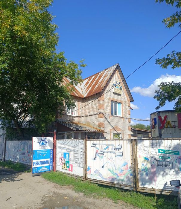 Продам двухэтажный дом с подвалом на Красина