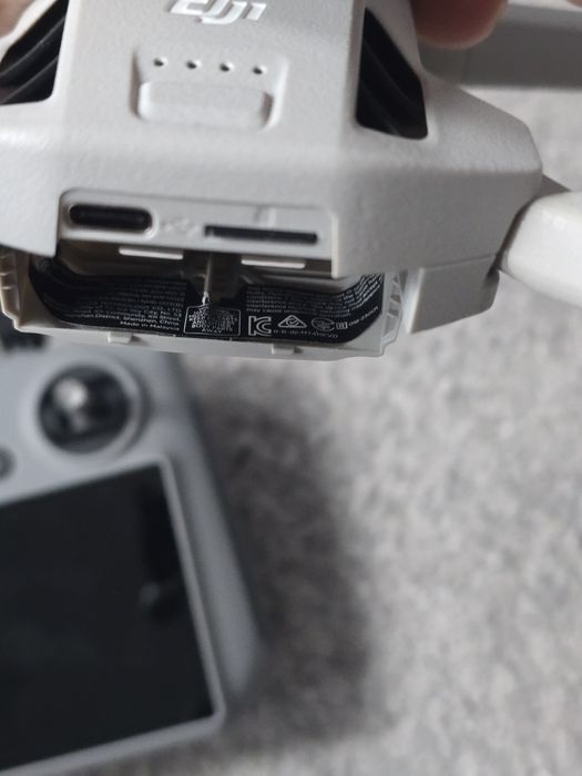 DJI mini 4 pro + Fly More Combo + DJI Care 08.2026