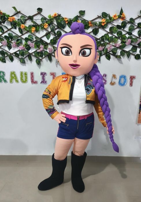 Mascote toate personajele indragite