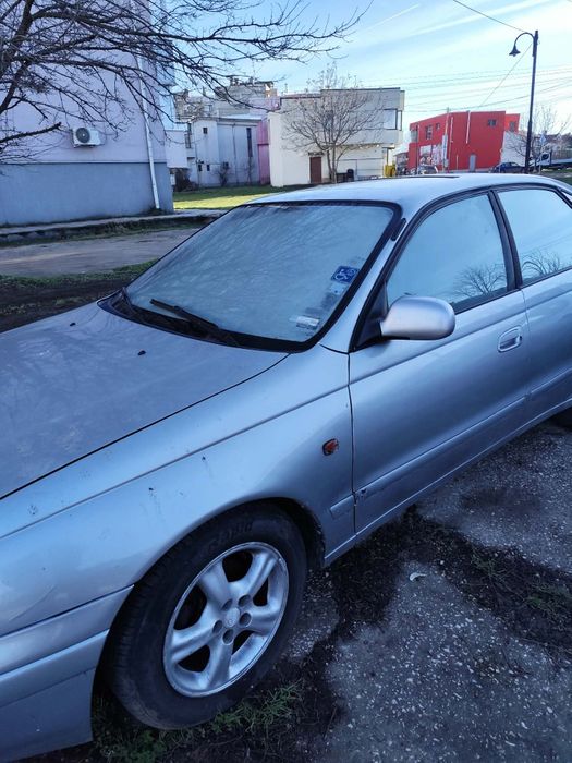 Тойота Карино с четири зимни + летни