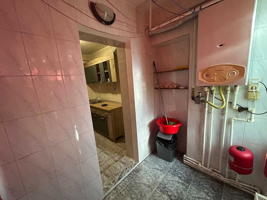 Vand apartament 2 camere in Galati, zona Mazepa 2, etajul 2, zona centrala; 80000 euro negociabil, liber, acte la zi, telefon 0722971531