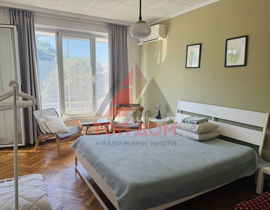 Дава се под наем Тристаен апартамент в Варна, Център - 80 кв.м за 663 € - Снимка #2