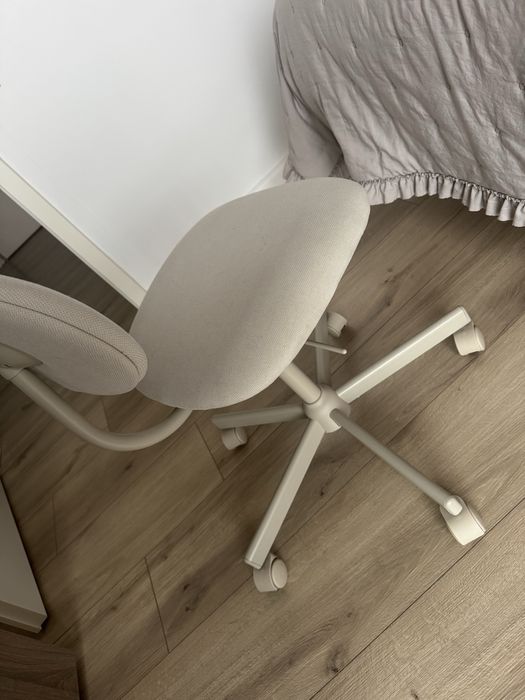 Scaun bej de birou Ikea