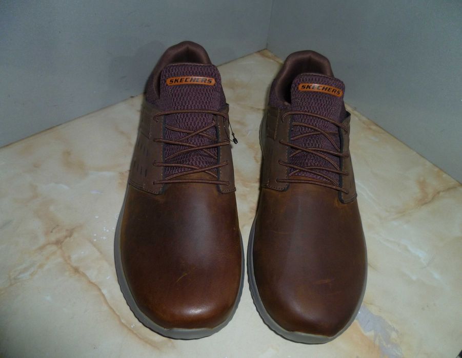 Skechers нови обувки №45