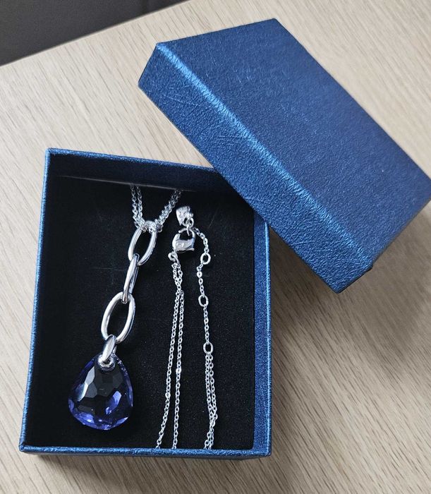 Колие Swarovski с лилав кристал