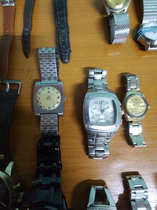 Ceasuri și diferite bijuterii din argint,inox sau placate cu aur
